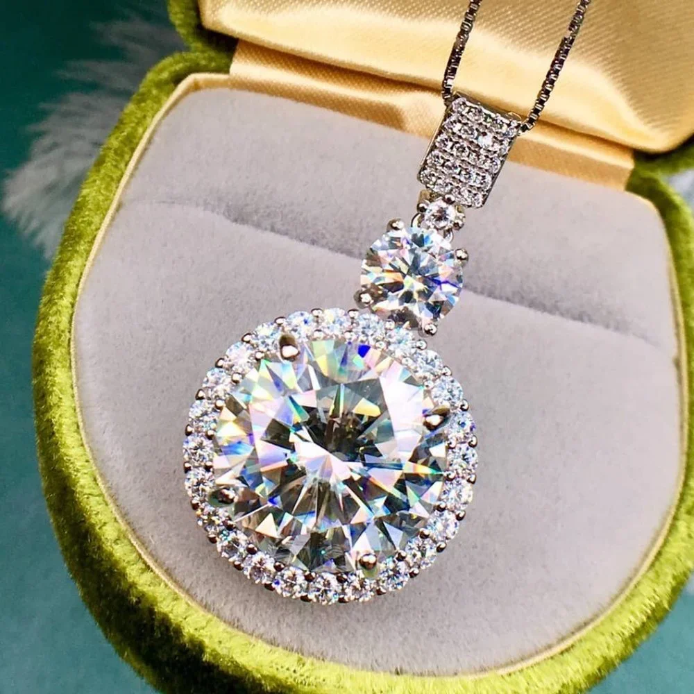 Certified 11ct. t.w. Diamond Moissanite Halo Necklace NEW - Picture 5 of 8